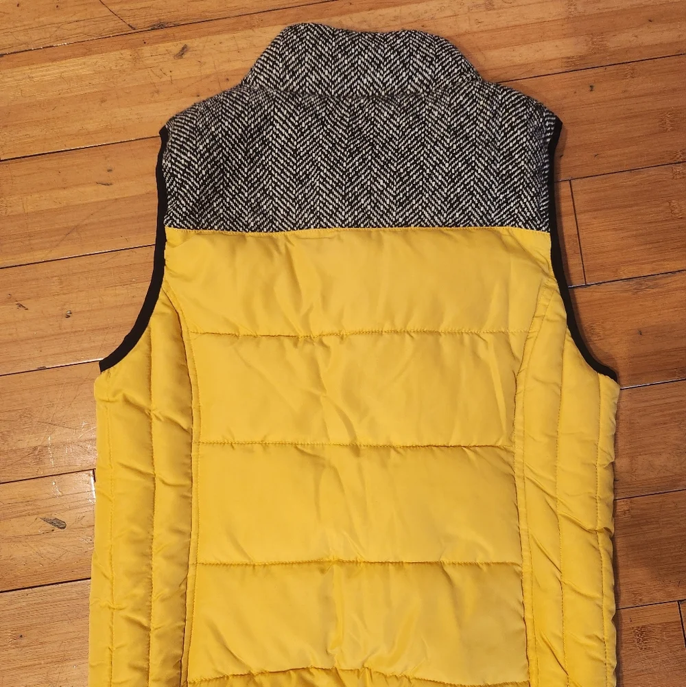 Yellow Puffer Vest with Herringbone Collar and Toggle Closures - Picture 3 of 3